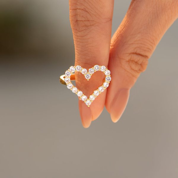 Love Me Sparkling Pavé Heart Ring Discount - Image 5